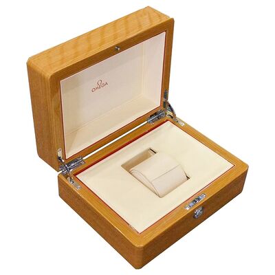 Custom-made Wooden Desktop Watch Storage Gift Box with Hinged Lid and Lock for Men