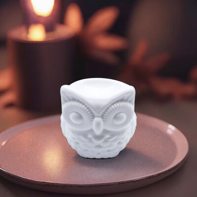 Animal-shaped White Ceramic Scented Candle with Essential Oils, a Tabletop Ornament for Enhancing Indoor Ambience