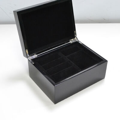 High Gloss High Lacquered  High End Wooden Storage Tea Box