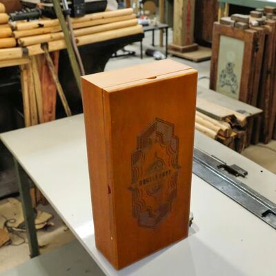 Luxury  Hand-polished Wood Maple Wood Wine Gift Packaging Box for Corporate