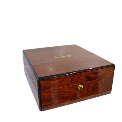 Fine High Gloss Wooden Jewellery Box