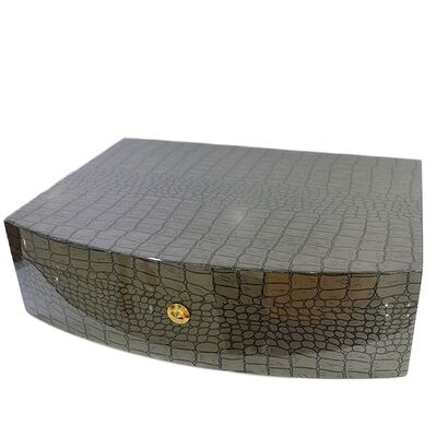 Fine High Gloss Wooden Jewellery Box