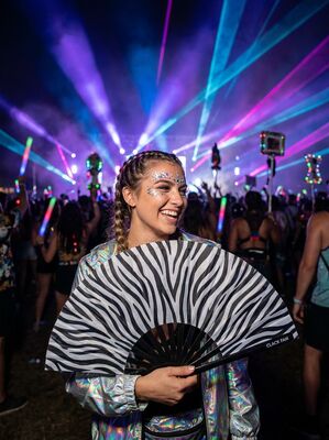 13 Inch Large Zebra Print Rave Fan Bamboo Folding Clack Fan for Techno Music Festival & EDM Party Performance