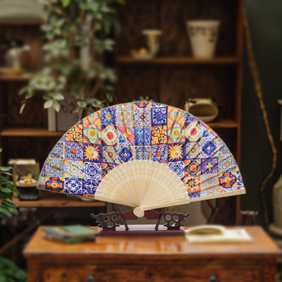 Handcrafted Eco-Friendly Vintage-style Folding Bamboo Fan with Customizable Design for Weddings or Photography Props