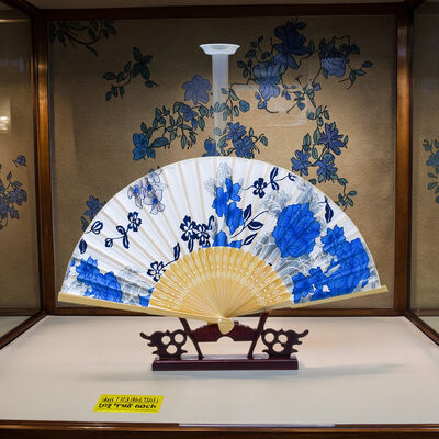 Handpainting Traditional Eco-Friendly Personalized Bamboo Paper Folding Fan with Customizable Pattern for Wedding