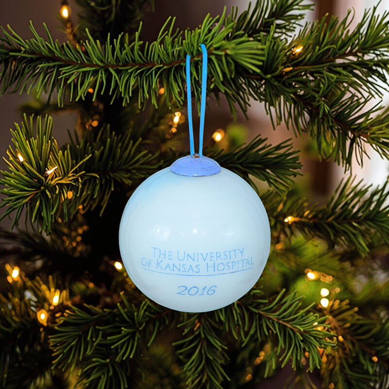 Customized Hand Painted Christmas Tree Decoration Glass Ball with Size and Logo Custom for Party Personalized Glass Ornament