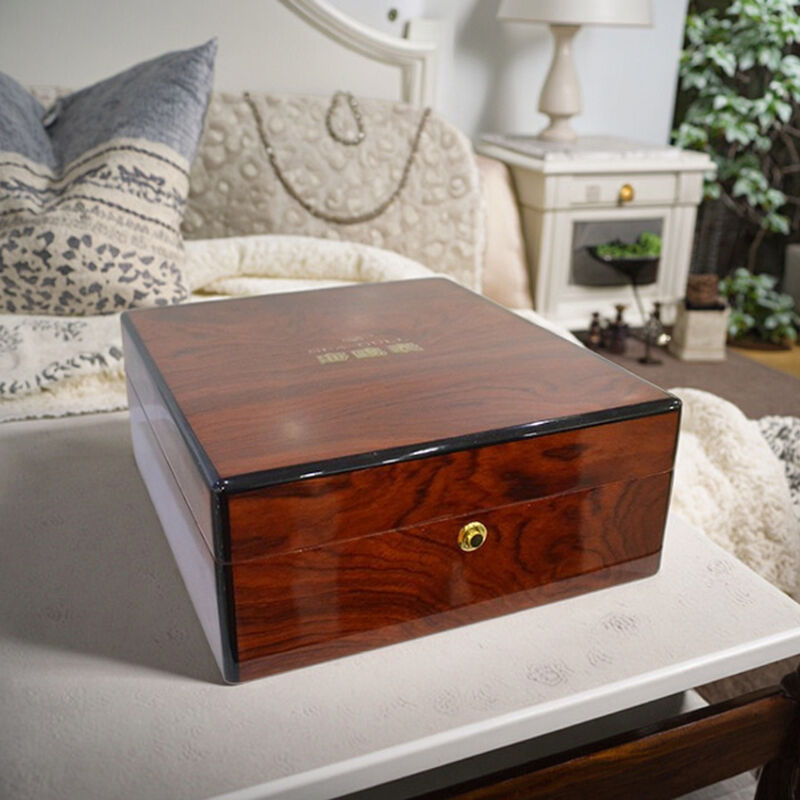 Fine High Gloss Wooden Jewellery Box